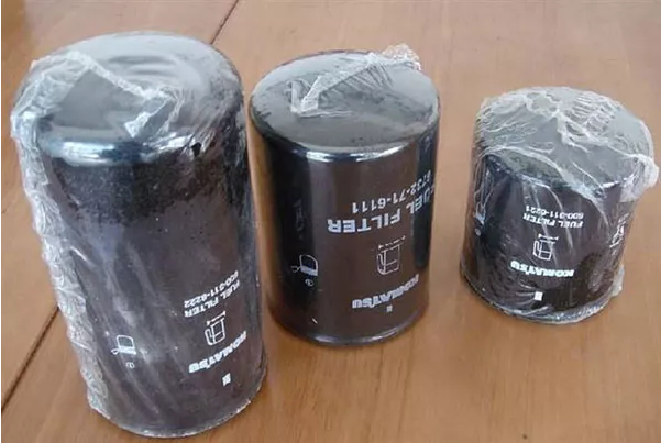 叉車配件中的柴油濾清器多久換一次？